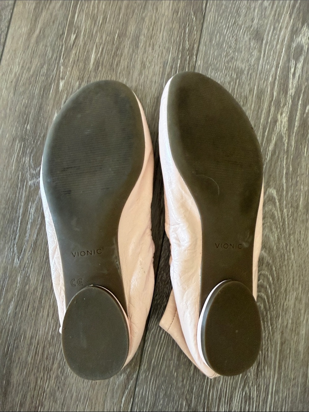 Vionic Ballet Flat in Light Blush Leather - Picture 3 of 11